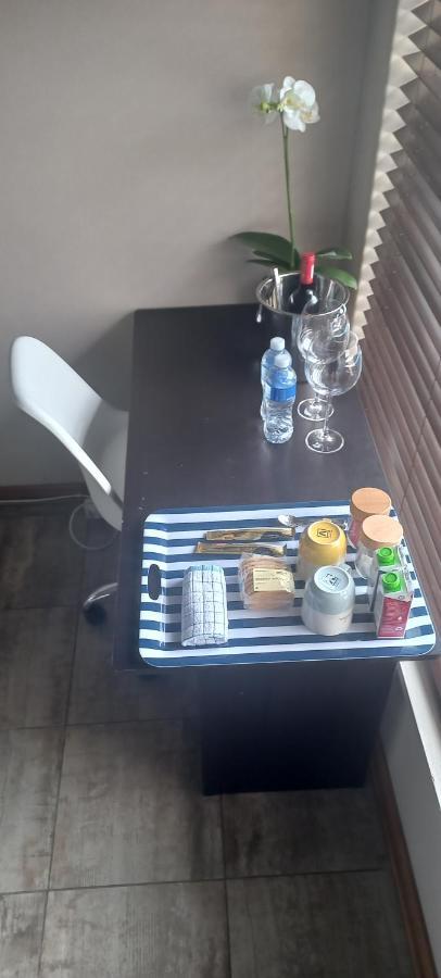 28 At Van Den Bos International Guesthouse Идънвейл Екстериор снимка
