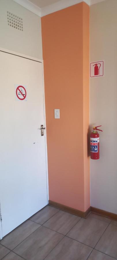 28 At Van Den Bos International Guesthouse Идънвейл Екстериор снимка